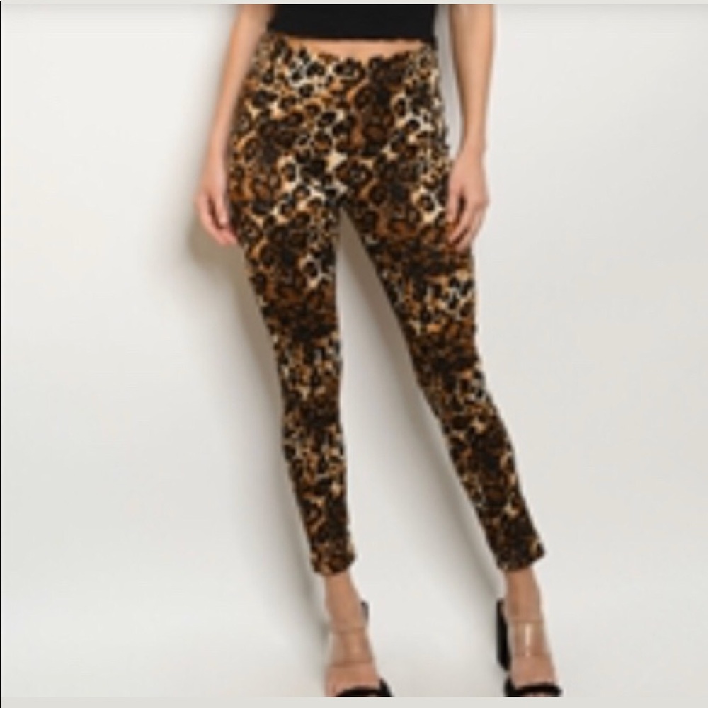 Leopard leggings